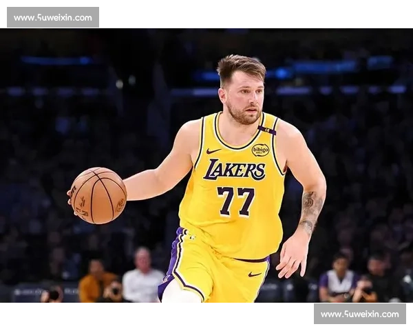 湖人噩耗三连！东契奇伤缺一周 仅 9 人可战