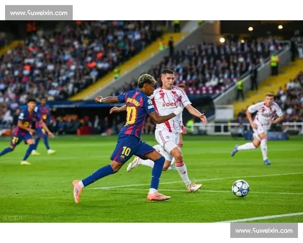 亚马尔晒伯纳乌被嘘照宣战!国家德比火药味拉满 亚马尔晒伯纳乌被嘘照宣战!国家德比火药味拉满